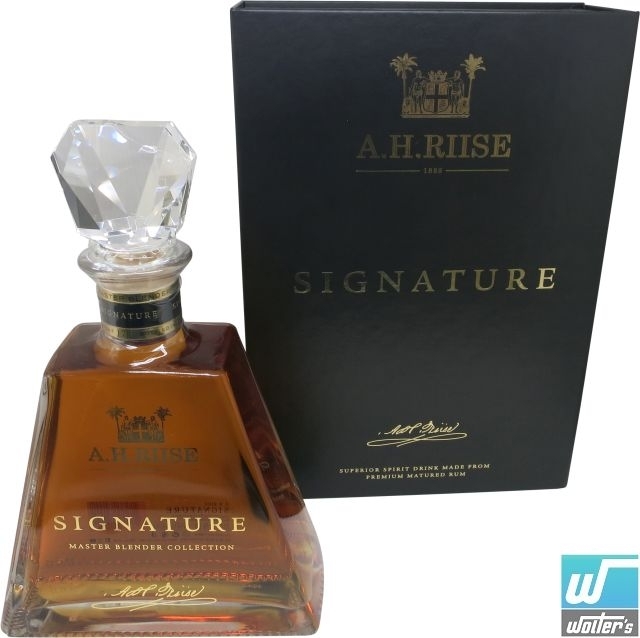 A.H. Riise Signature Master Blender 70cl A.H. Riise Signature Master Blender 70cl